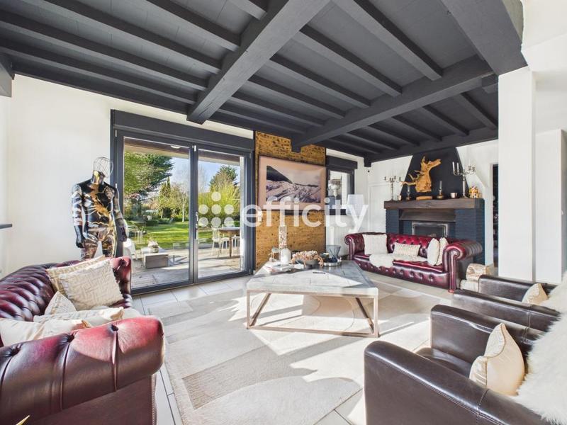 Demeure - 390 m² - 9 pièces