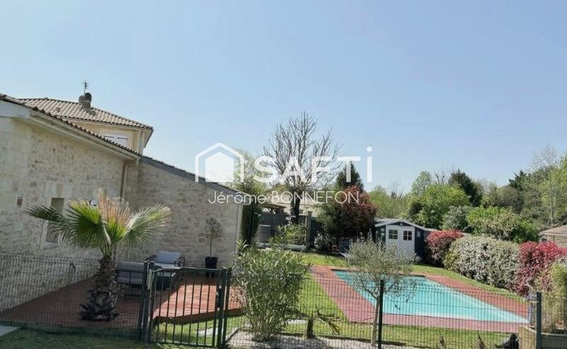 Villa - 209 m² - 6 pièces