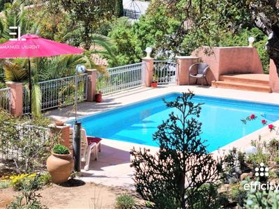 Demeure - 260 m² - 7 pièces