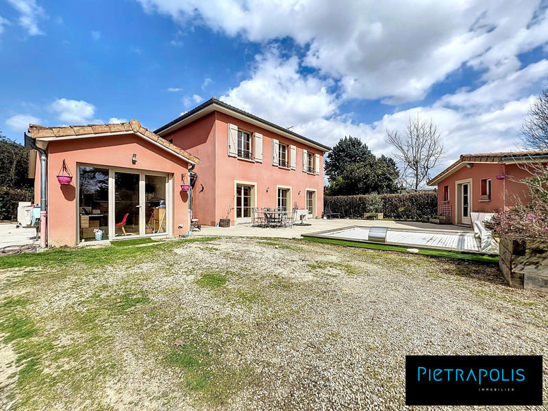 Maison traditionnelle - 178 m² - 5 pièces