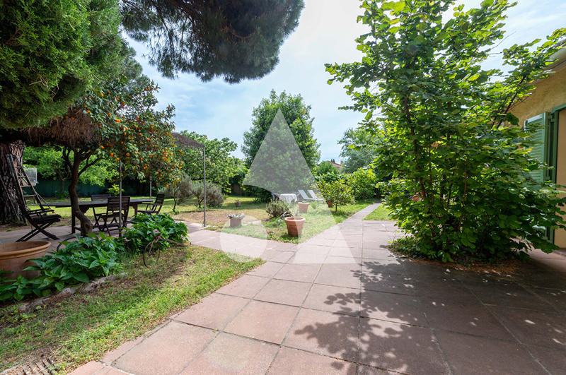 Villa - 177 m² - 6 pièces