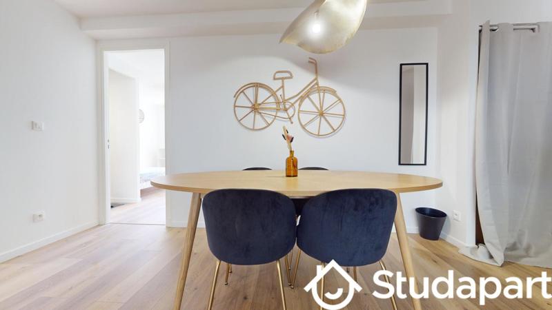 Chambre - 10 m² - 1 pièce