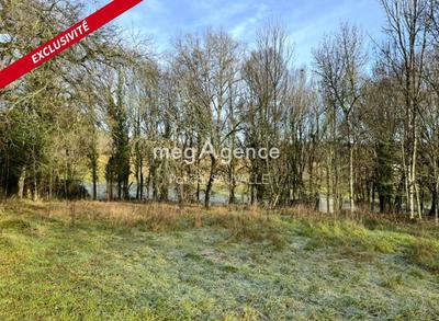 Terrain constructible - 2 935 m²
