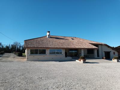 Maison - 180 m² - 7 pièces