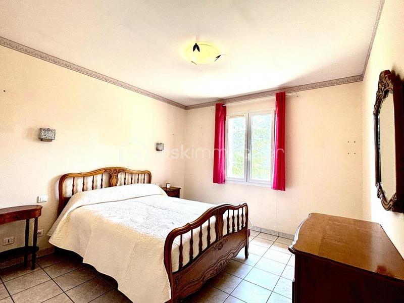 Maison traditionnelle - 150 m² - 5 pièces