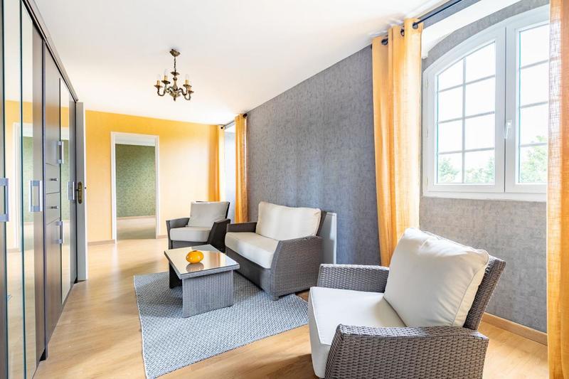 Maison - 170 m² - 4 pièces