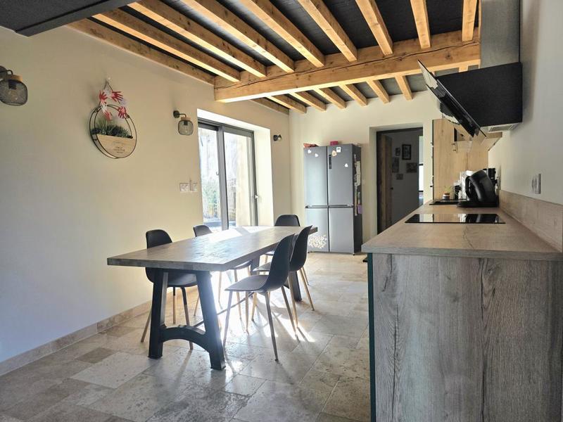 Maison - 180 m² - 6 pièces