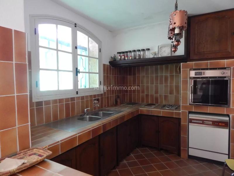 Maison - 225 m² - 7 pièces