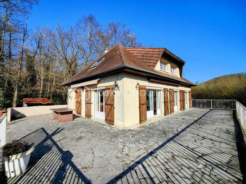 Maison - 150 m² - 8 pièces