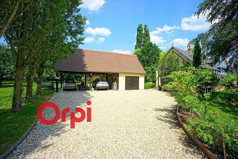 Maison - 220 m² - 9 pièces