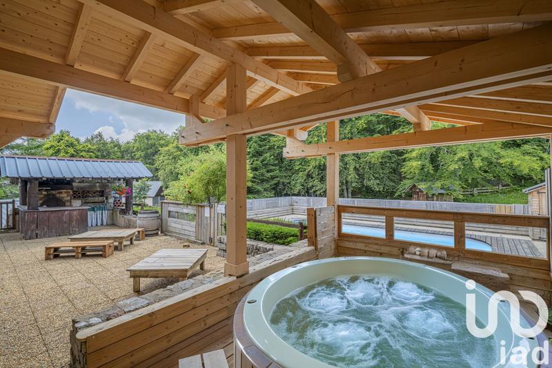 Maison - 424 m² - 10 pièces