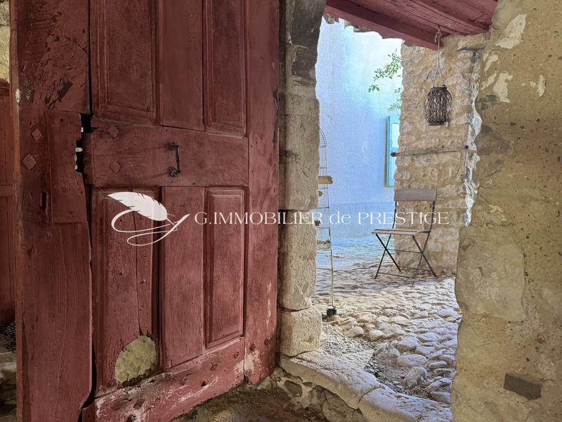 Maison de village - 300 m² - 7 pièces