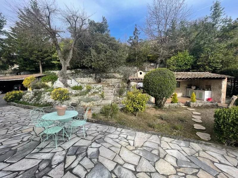 Villa - 300 m² - 7 pièces