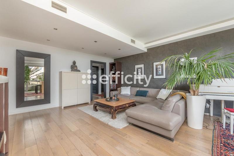 Appartement - 125 m² - 5 pièces