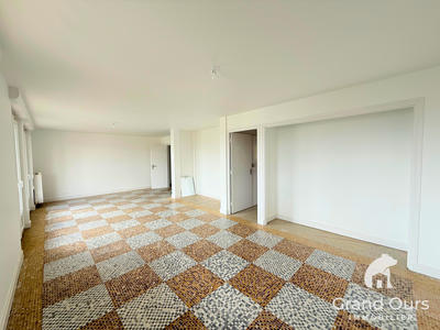 Appartement - 98 m² - 5 pièces