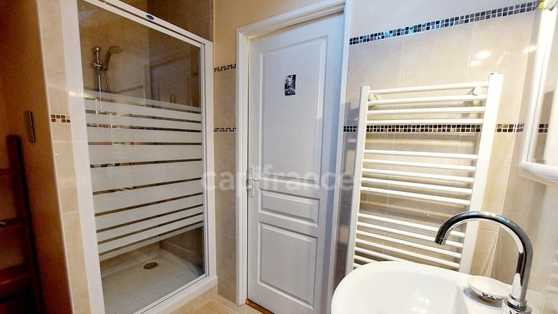 Maison - 151 m² - 6 pièces