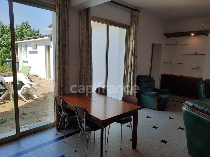 Maison - 198 m² - 8 pièces