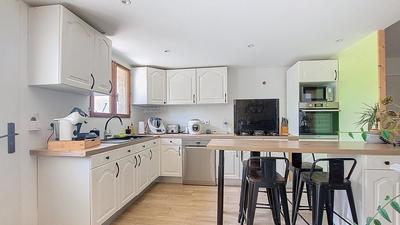 Maison - 196 m² - 7 pièces