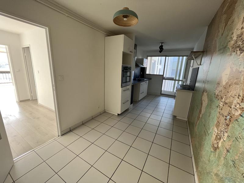 Appartement - 80 m² - 3 pièces