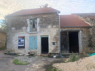 Maison - 260 m² - 6 pièces