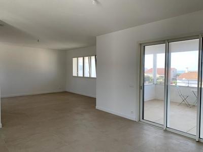 Maison - 101 m² - 4 pièces