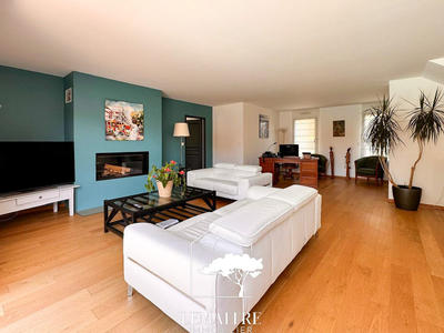 Maison - 163 m² - 5 pièces