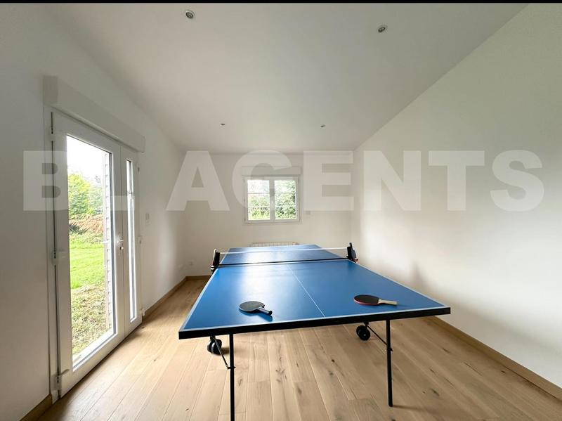 Maison - 314 m² - 11 pièces