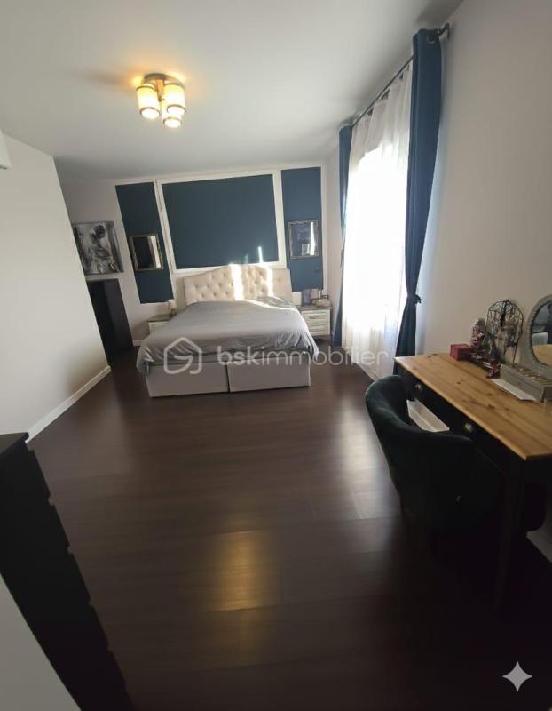 Maison - 170 m² - 10 pièces