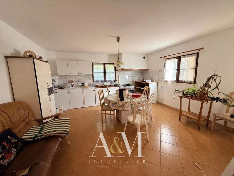 Villa - 202 m² - 7 pièces