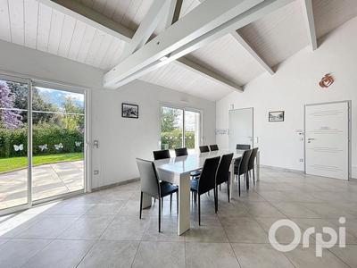 Maison - 187 m² - 5 pièces