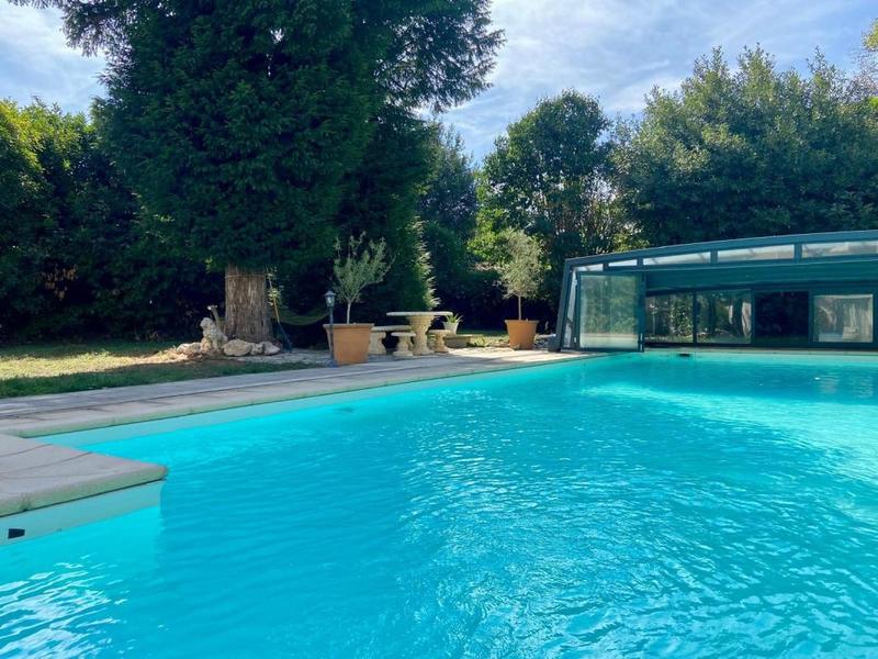 Demeure - 440 m² - 10 pièces