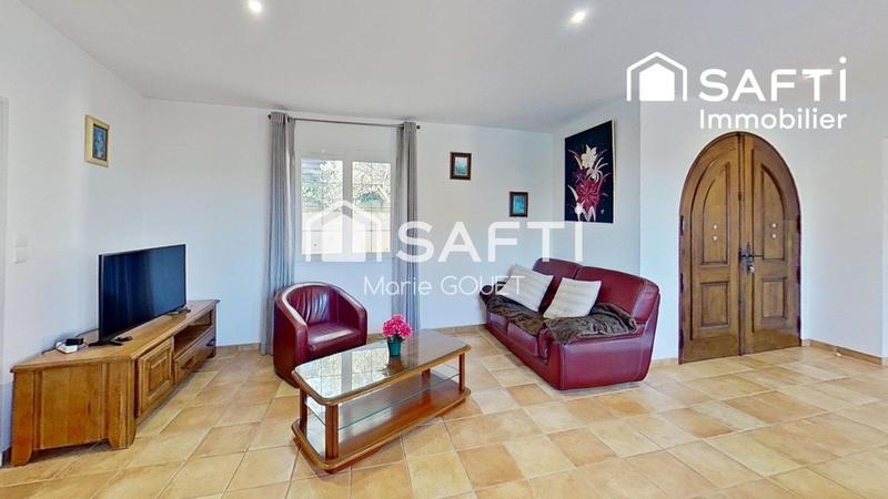 Maison - 205 m² - 8 pièces