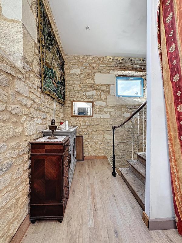 Maison - 288 m² - 11 pièces