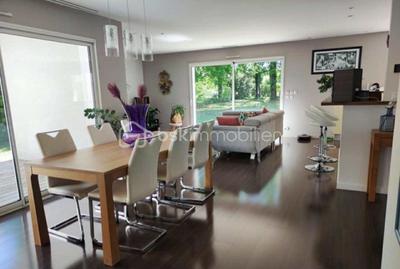 Maison - 265 m² - 8 pièces