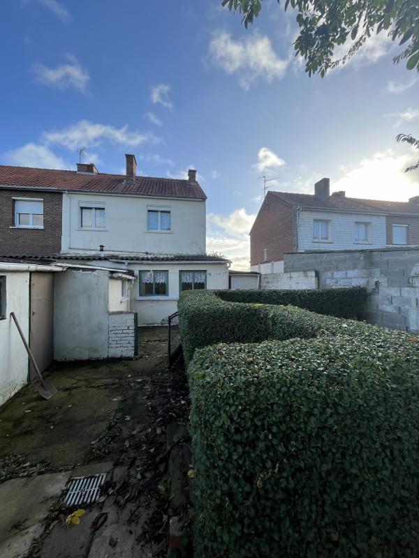 Maison - 87 m² - 6 pièces