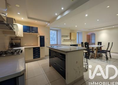 Maison - 164 m² - 6 pièces