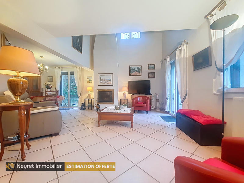 Maison - 137 m² - 7 pièces