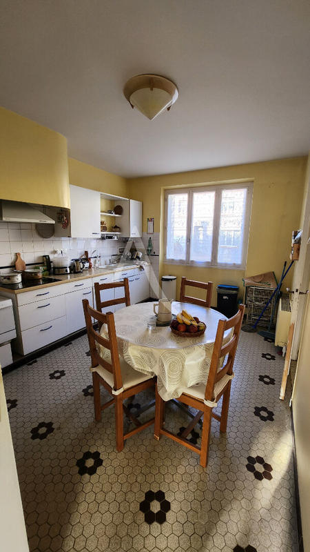 Maison - 140 m² - 5 pièces
