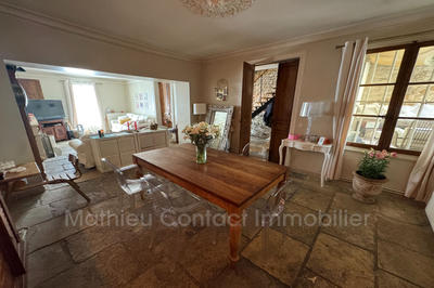 Maison - 314 m² - 10 pièces