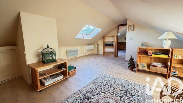 Maison - 166 m² - 8 pièces