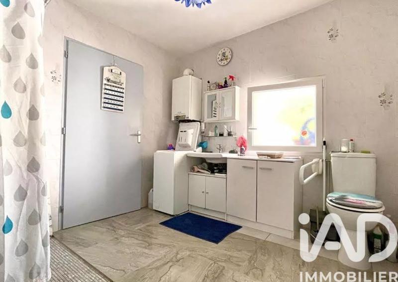 Maison - 1 215 m² - 7 pièces