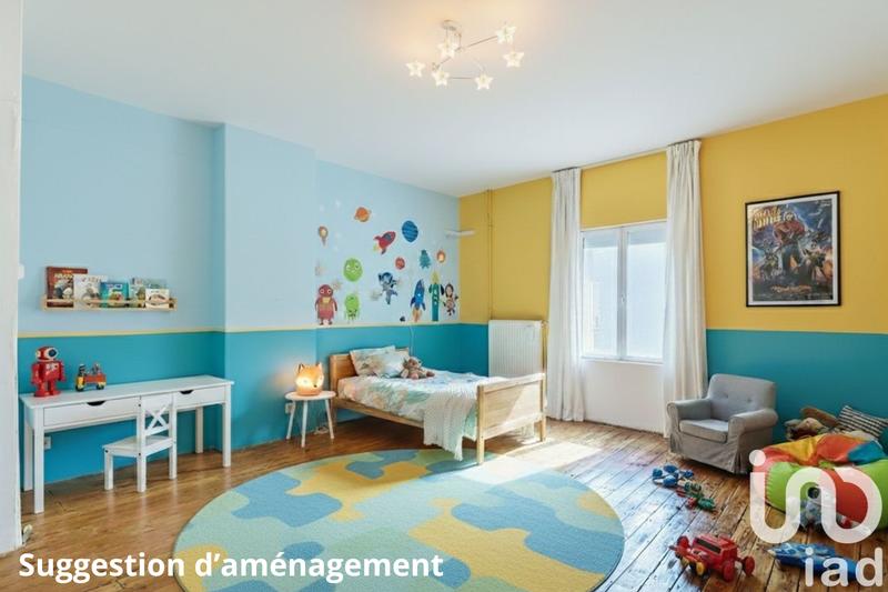 Maison - 220 m² - 10 pièces