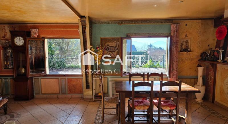 Maison - 200 m² - 10 pièces