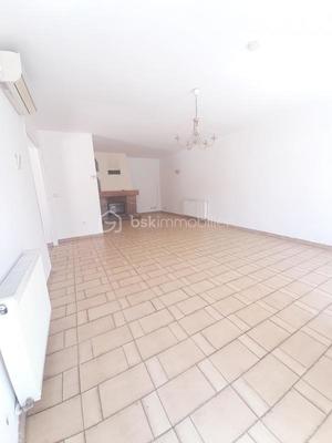 Maison - 88 m² - 4 pièces