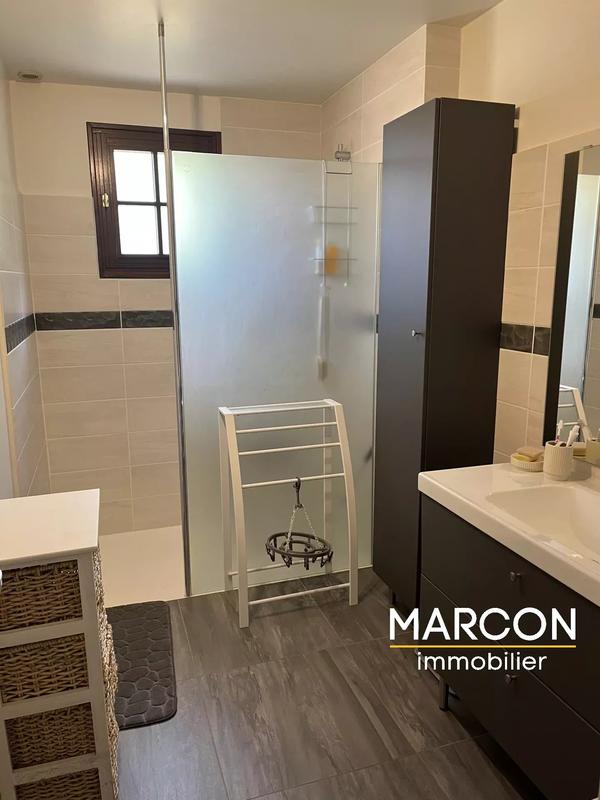 Maison - 94 m² - 4 pièces