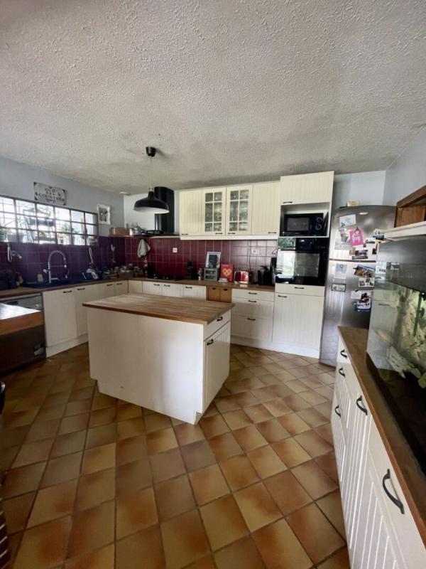 Maison - 184 m² - 5 pièces