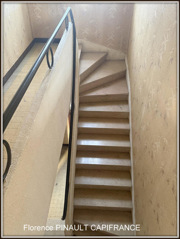 Maison - 176 m² - 8 pièces