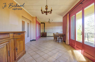 Maison - 254 m² - 6 pièces