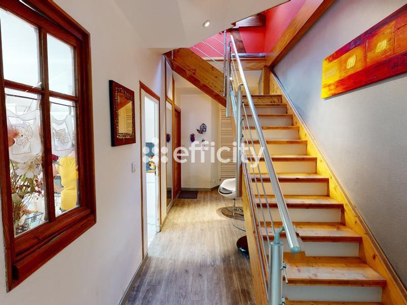 Maison - 160 m² - 9 pièces