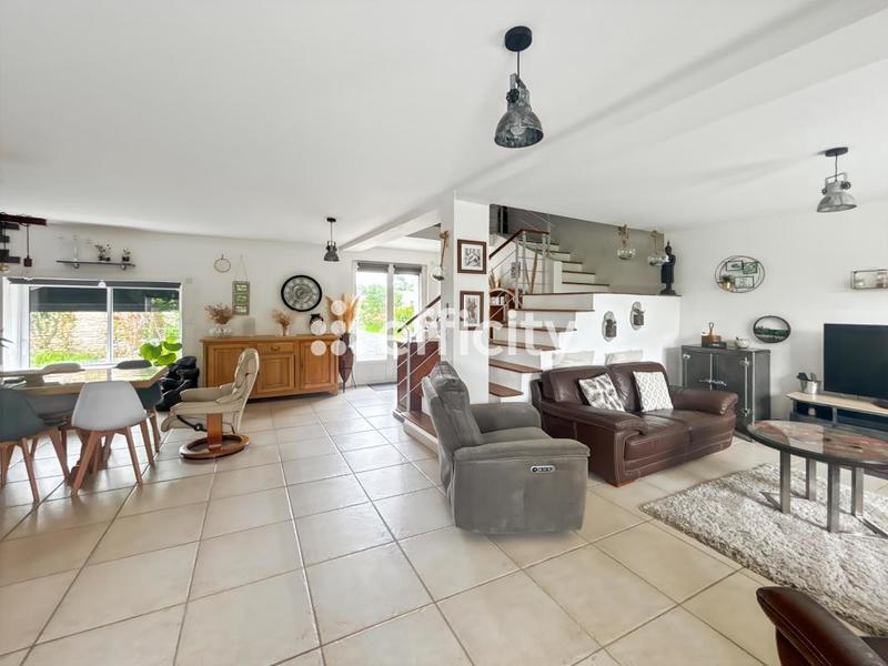 Maison - 192 m² - 6 pièces